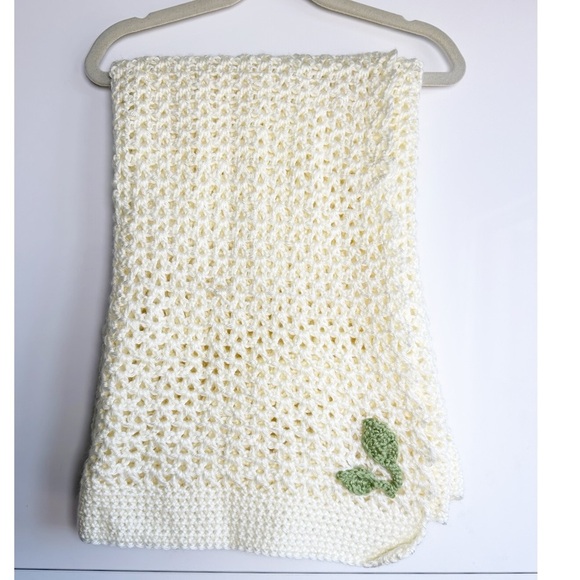 Gender Neutral Handmade Baby Blanket Crochet Butter Yellow with Green Leaves - Picture 1 of 3